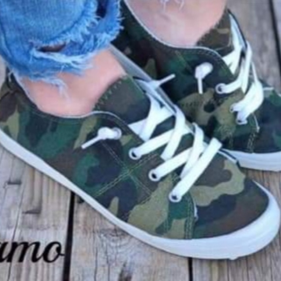 LAST PAIR GOING FAST 😱CAMO COMFORT SNEAKERS - Picture 3 of 6
